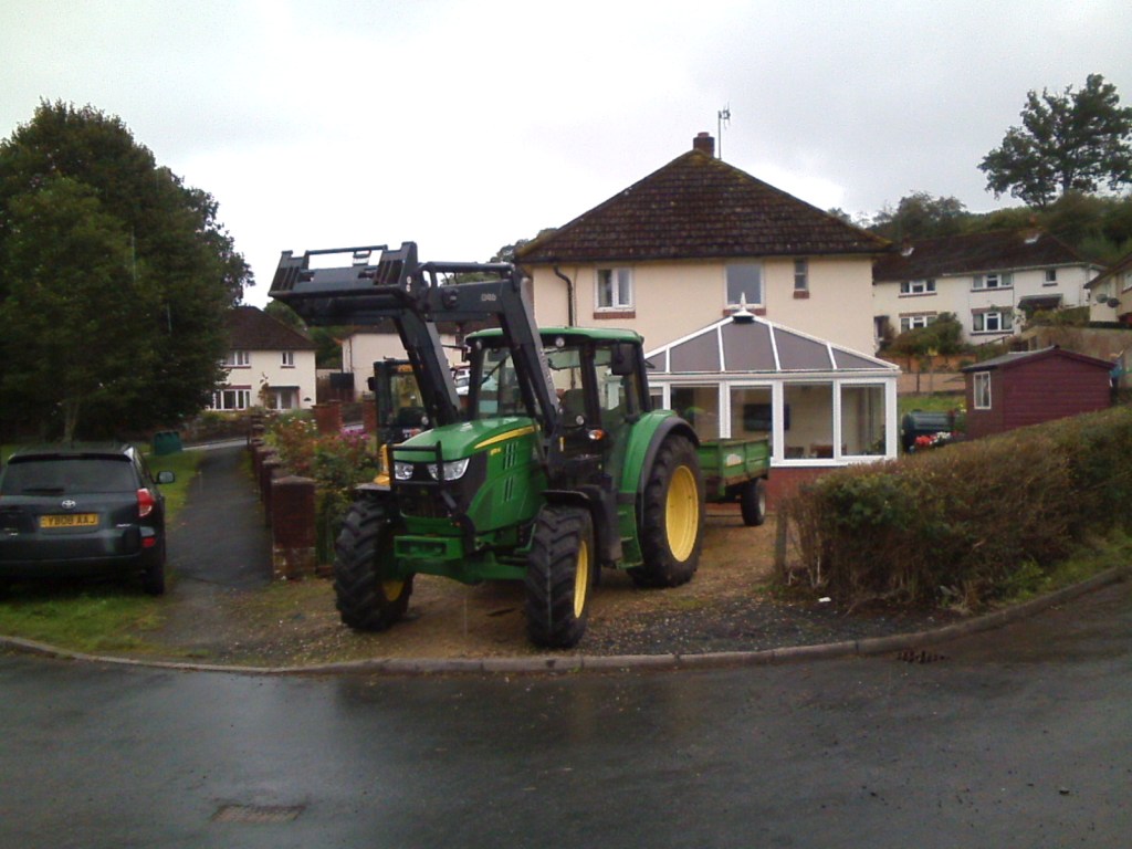 054 W Road to CAT Tractor